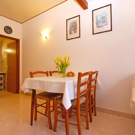 Apartamento Fuer 4 Personen Ca 46 Qm In Pula, Istrien Istrische Riviera Pula