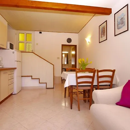 Fuer 4 Personen Ca 46 Qm In Pula, Istrien Istrische Riviera Apartamento Pula